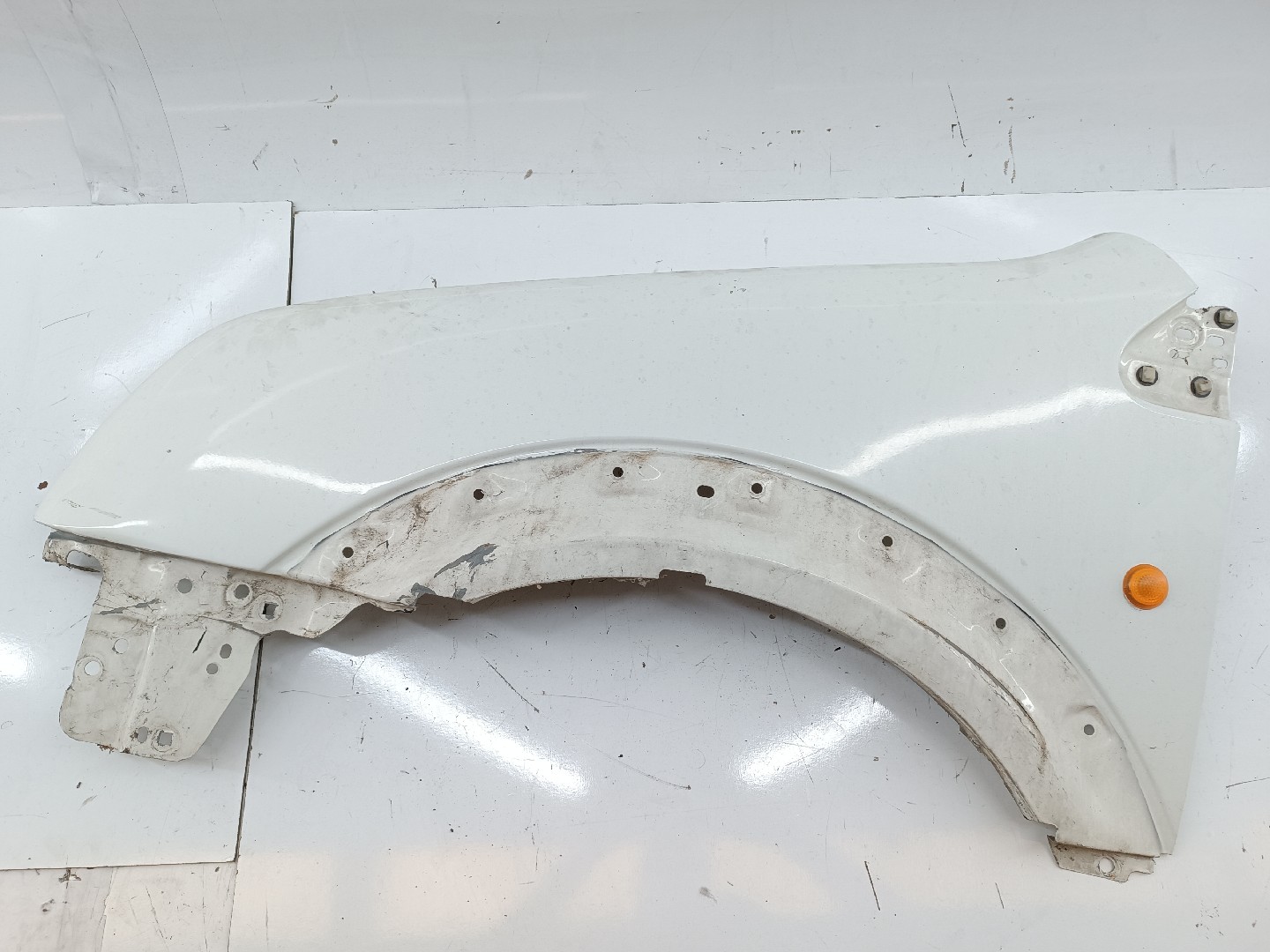 Guarda Lamas Esquerdo FORD TRANSIT CONNECT (P65_, P70_, P80_) | 02 -  Imagem-1