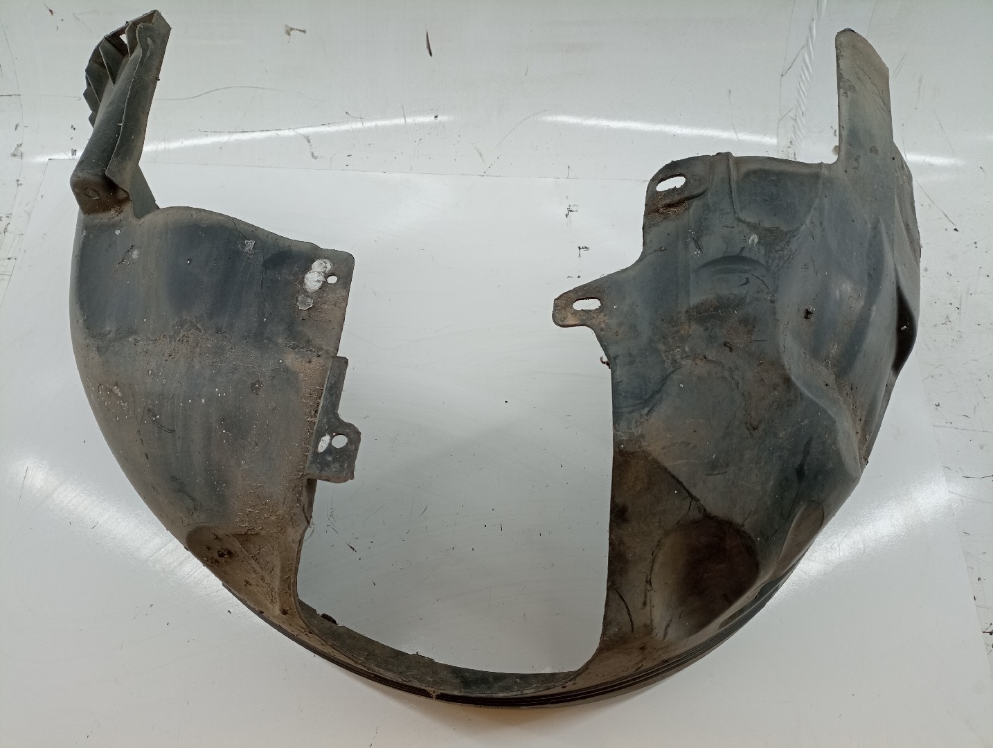 Cava de Roda Frente Esquerda FORD TRANSIT CONNECT (P65_, P70_, P80_) | 02 - 