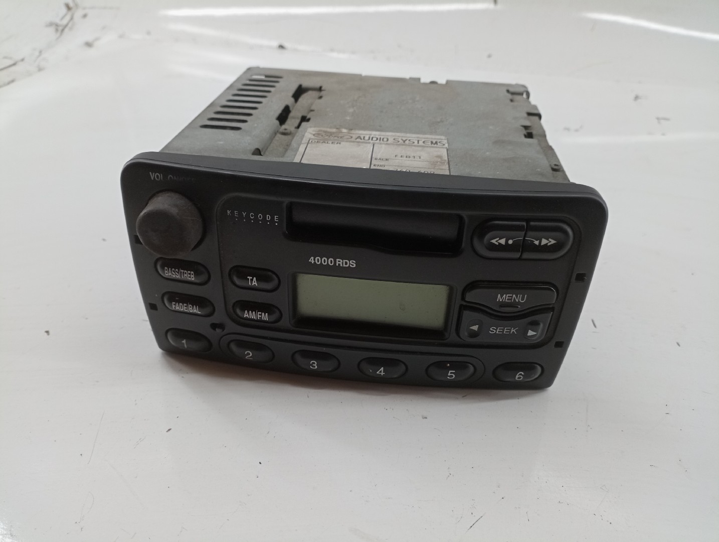 Rádio FORD TRANSIT CONNECT (P65_, P70_, P80_) | 02 -  Imagem-3