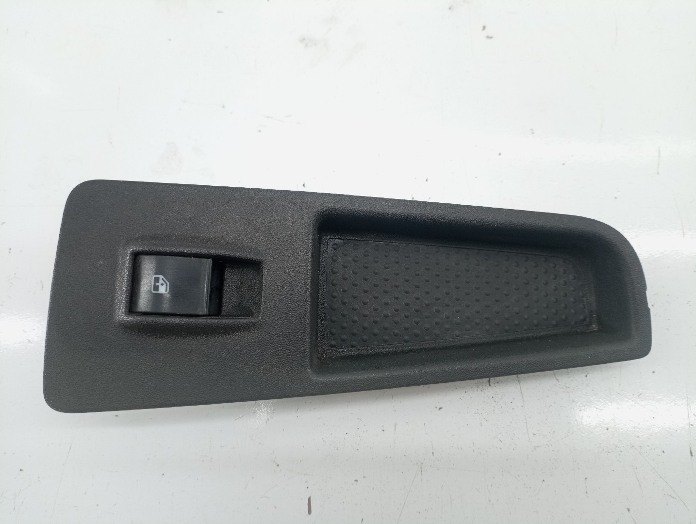 Comutador de vidro frente direito FIAT GRANDE PUNTO (199_) | 05 - 