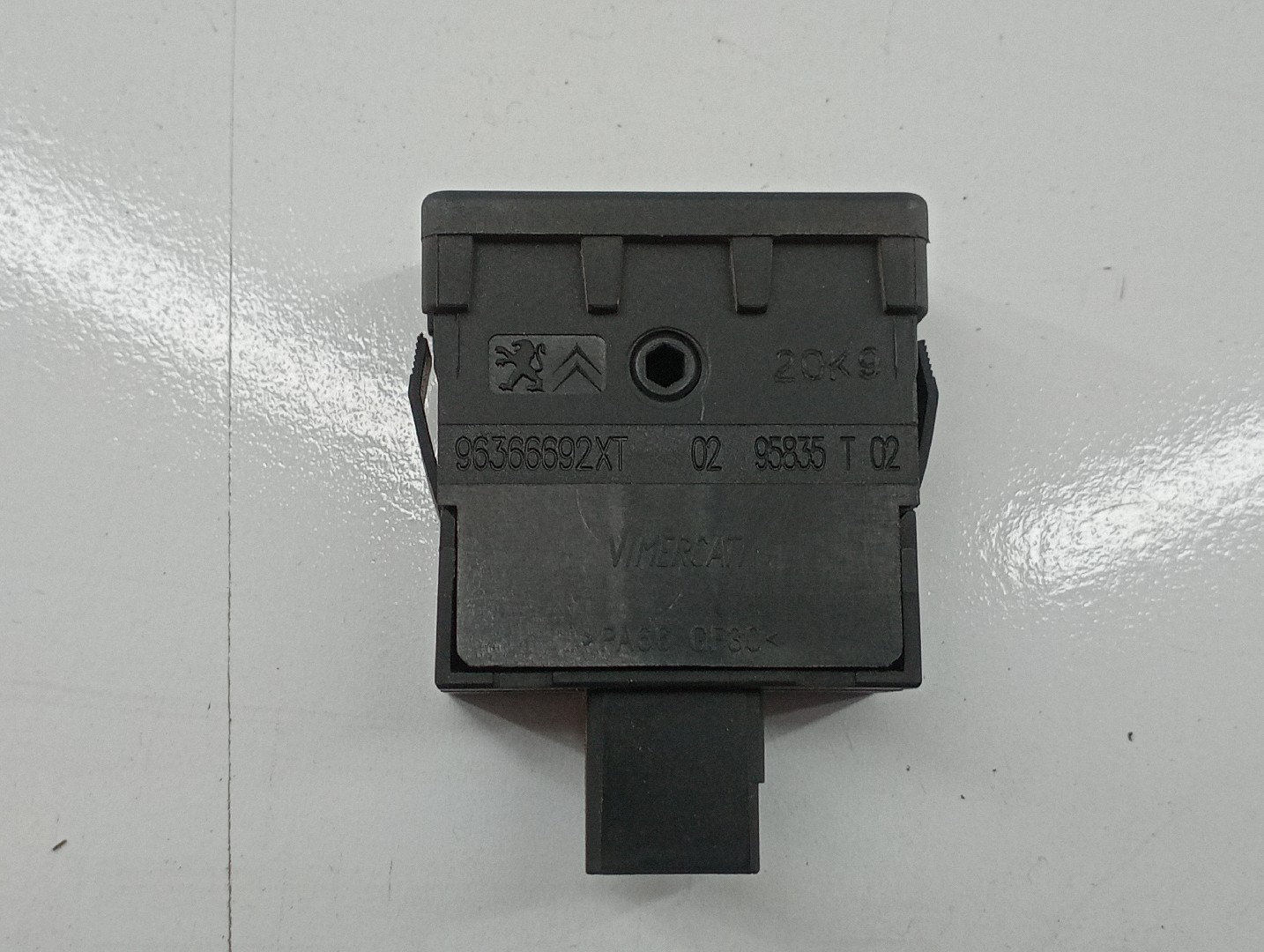 Regulador de luzes PEUGEOT 308 I (4A_, 4C_) | 07 - 16 Imagem-1