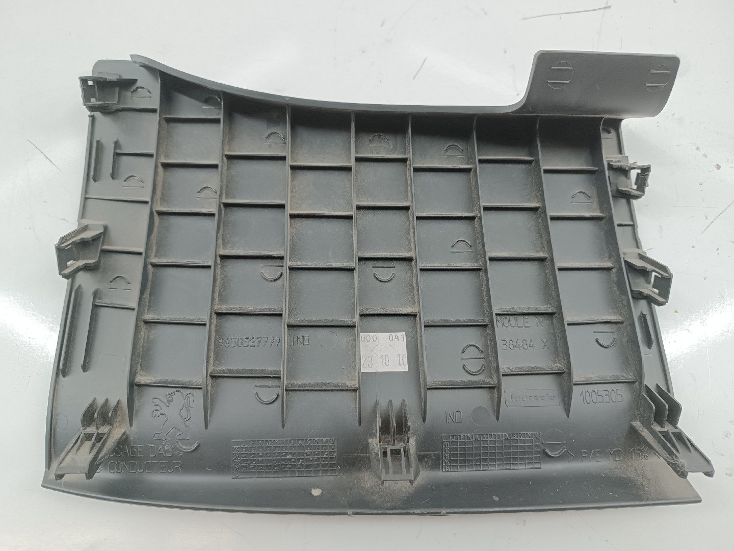 Acabamento de Tablier PEUGEOT 308 I (4A_, 4C_) | 07 - 16