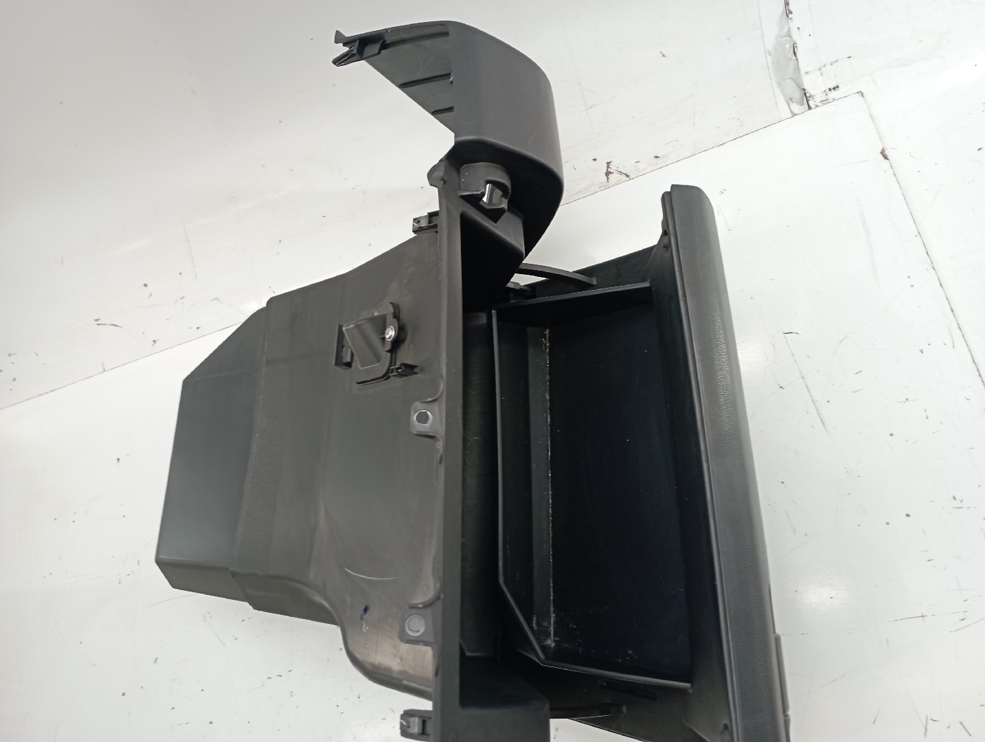 Porta luvas MAZDA 3 (BK) | 03 - 09 Imagem-1