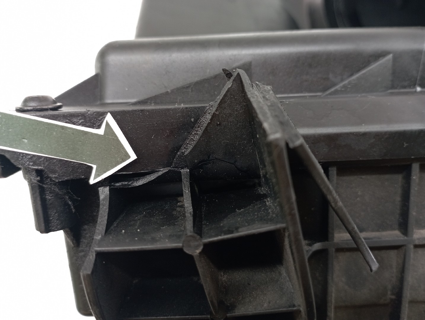 Caixa de filtro de ar MAZDA 3 (BK) | 03 - 09 Imagem-4