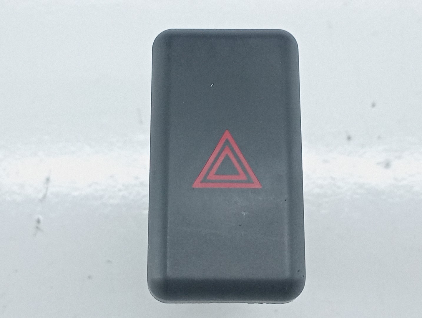 Botão dos 4 piscas MAZDA 3 (BK) | 03 - 09