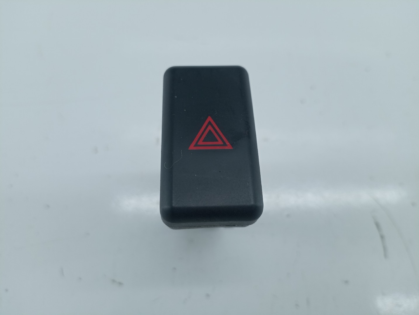 Botão dos 4 piscas MAZDA 3 (BK) | 03 - 09 Imagem-5