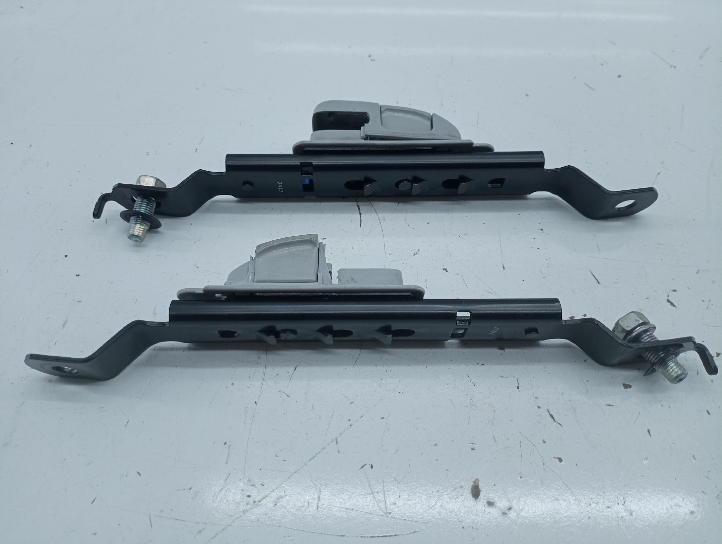 Regulador de altura de cinto MAZDA 3 (BK) | 03 - 09 Imagem-1