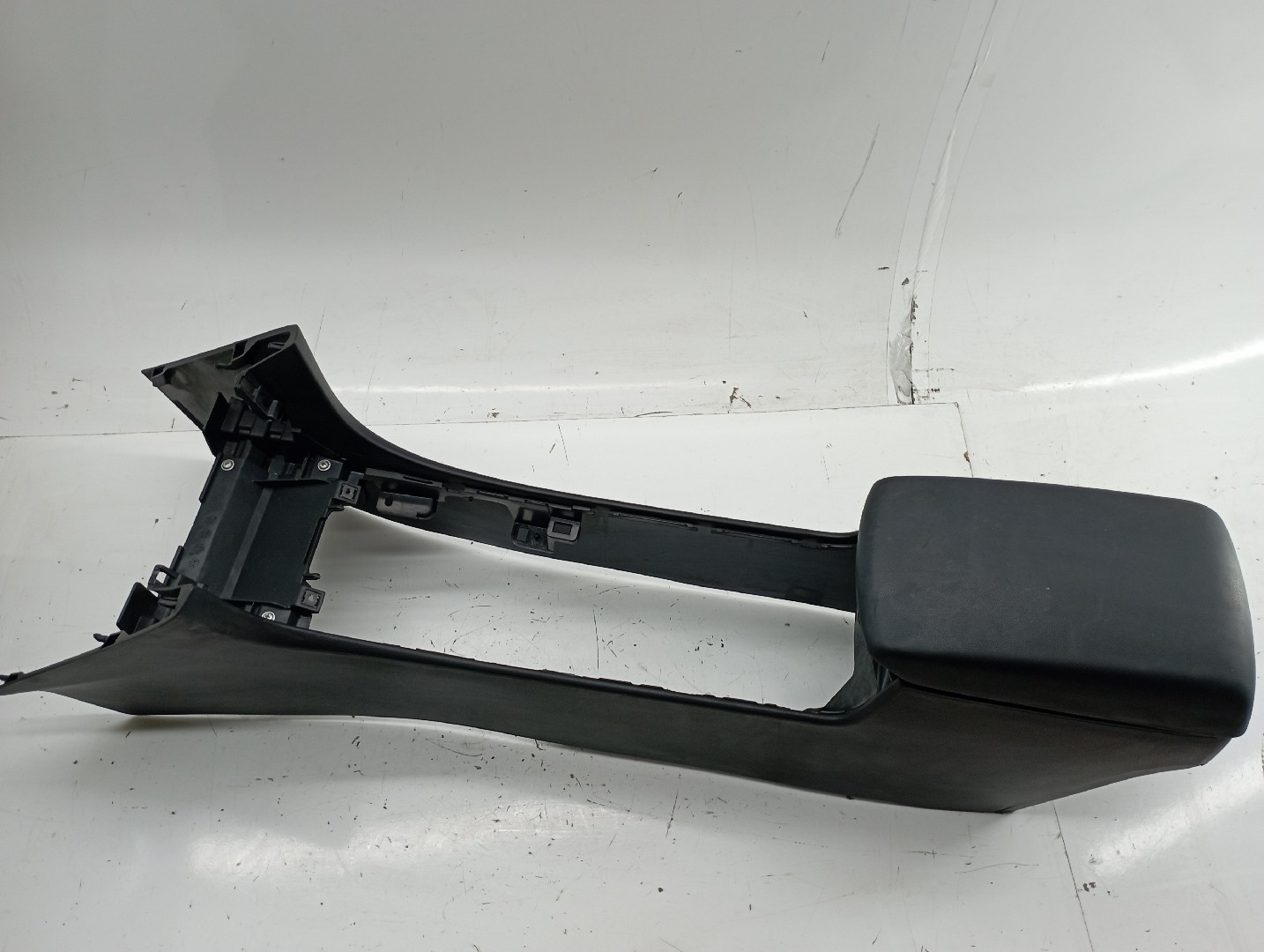 Consola de apoio de braço MAZDA 3 (BK) | 03 - 09