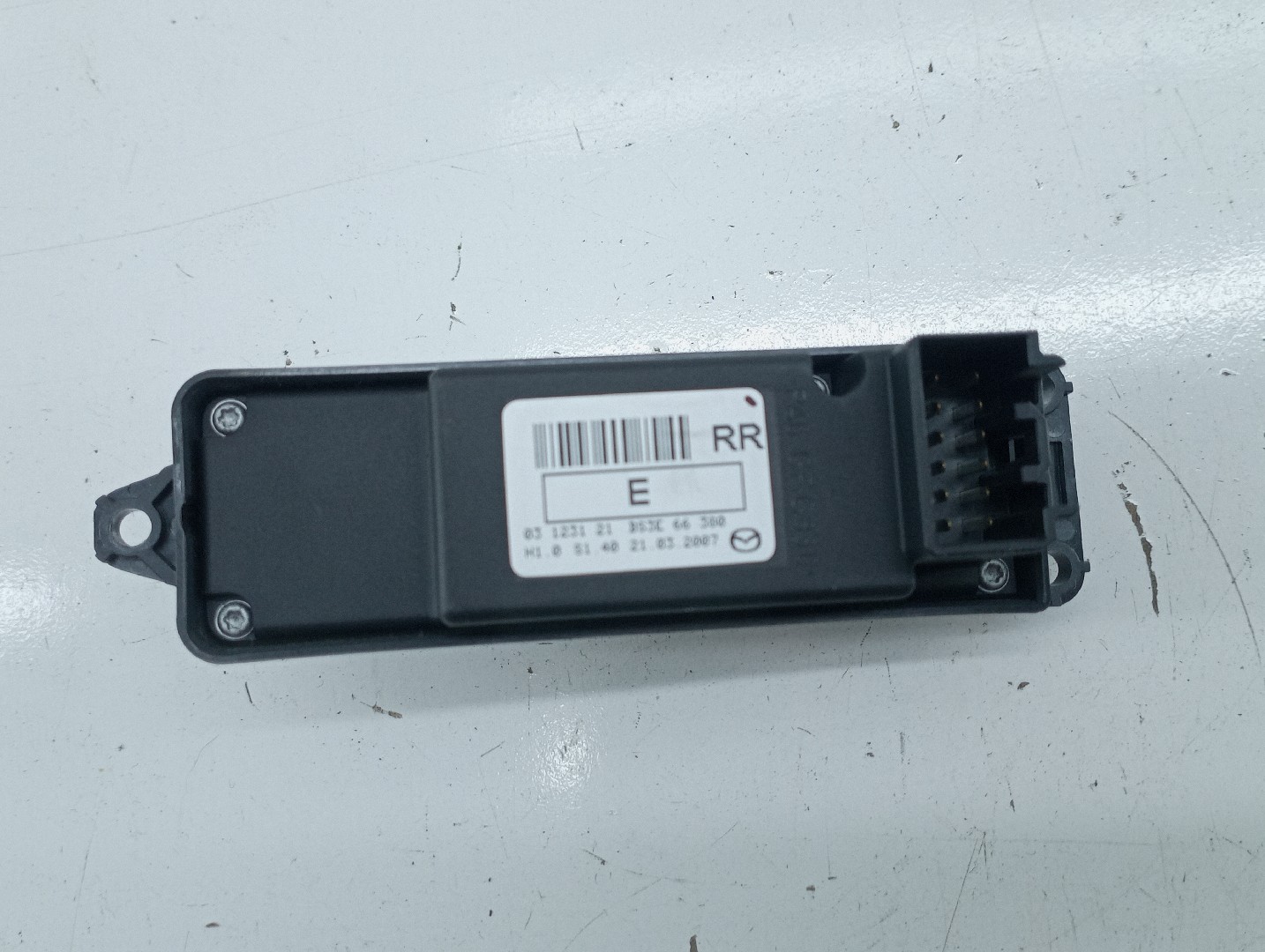 Comutador de vidro traseiro direito MAZDA 3 (BK) | 03 - 09 Imagem-2