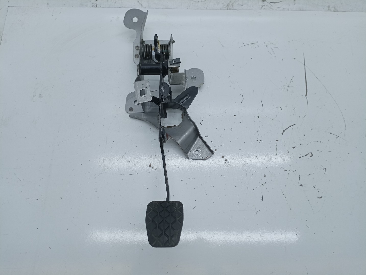 Pedal de embraiagem MAZDA 3 (BK) | 03 - 09