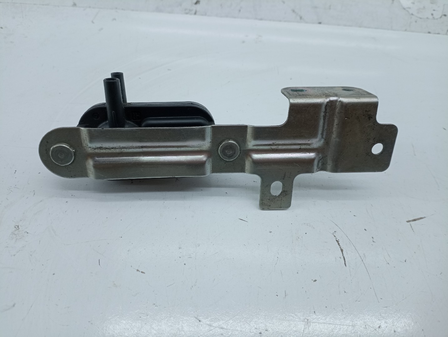 Sensor de pressão de gases de escape MAZDA 3 (BK) | 03 - 09 Imagem-3
