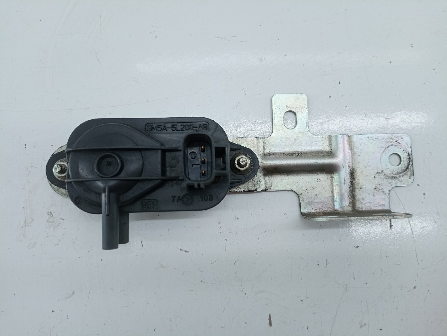 Sensor de pressão de gases de escape MAZDA 3 (BK) | 03 - 09 Imagem-4