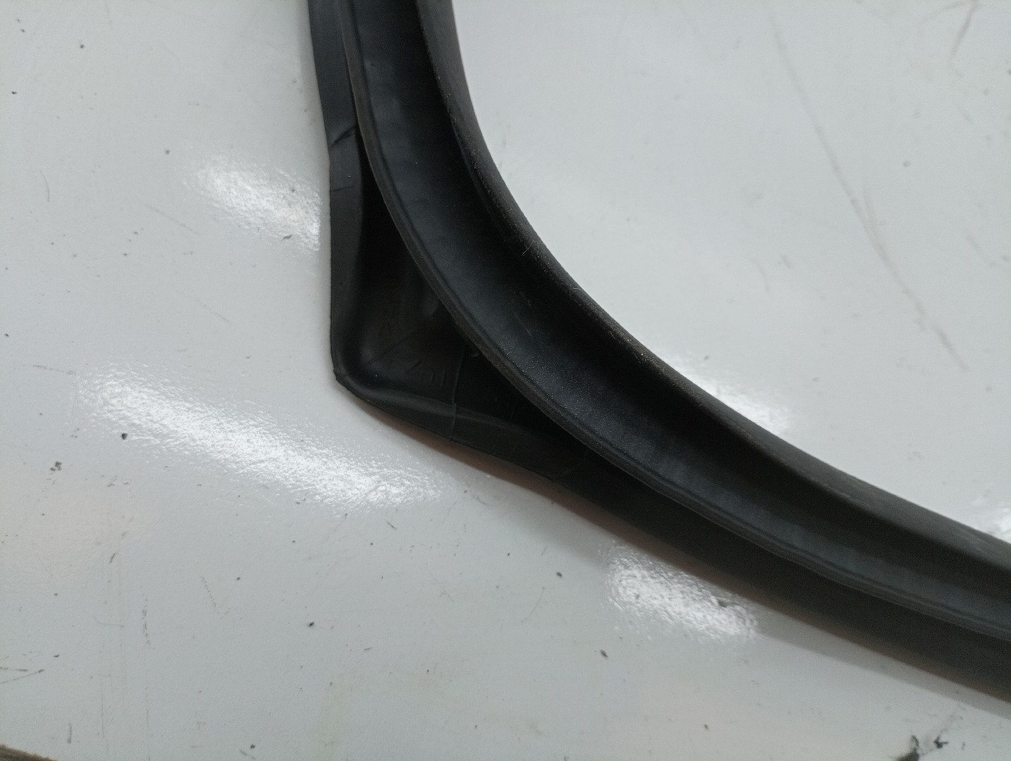 Borracha Da Porta Traseira Direita MAZDA 3 (BK) | 03 - 09 Imagem-2