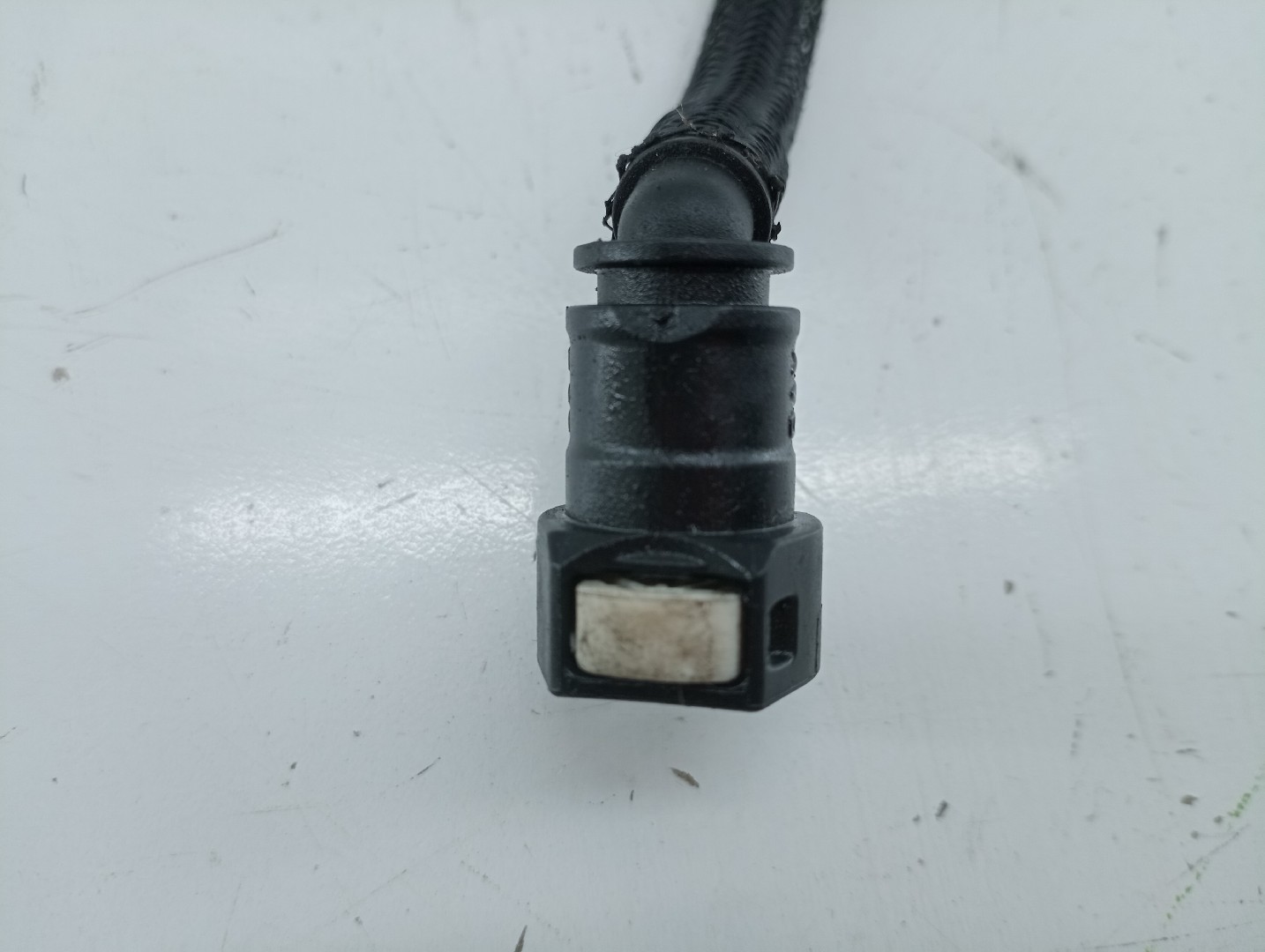 Tubo do combustível MAZDA 3 (BK) | 03 - 09 Imagem-4