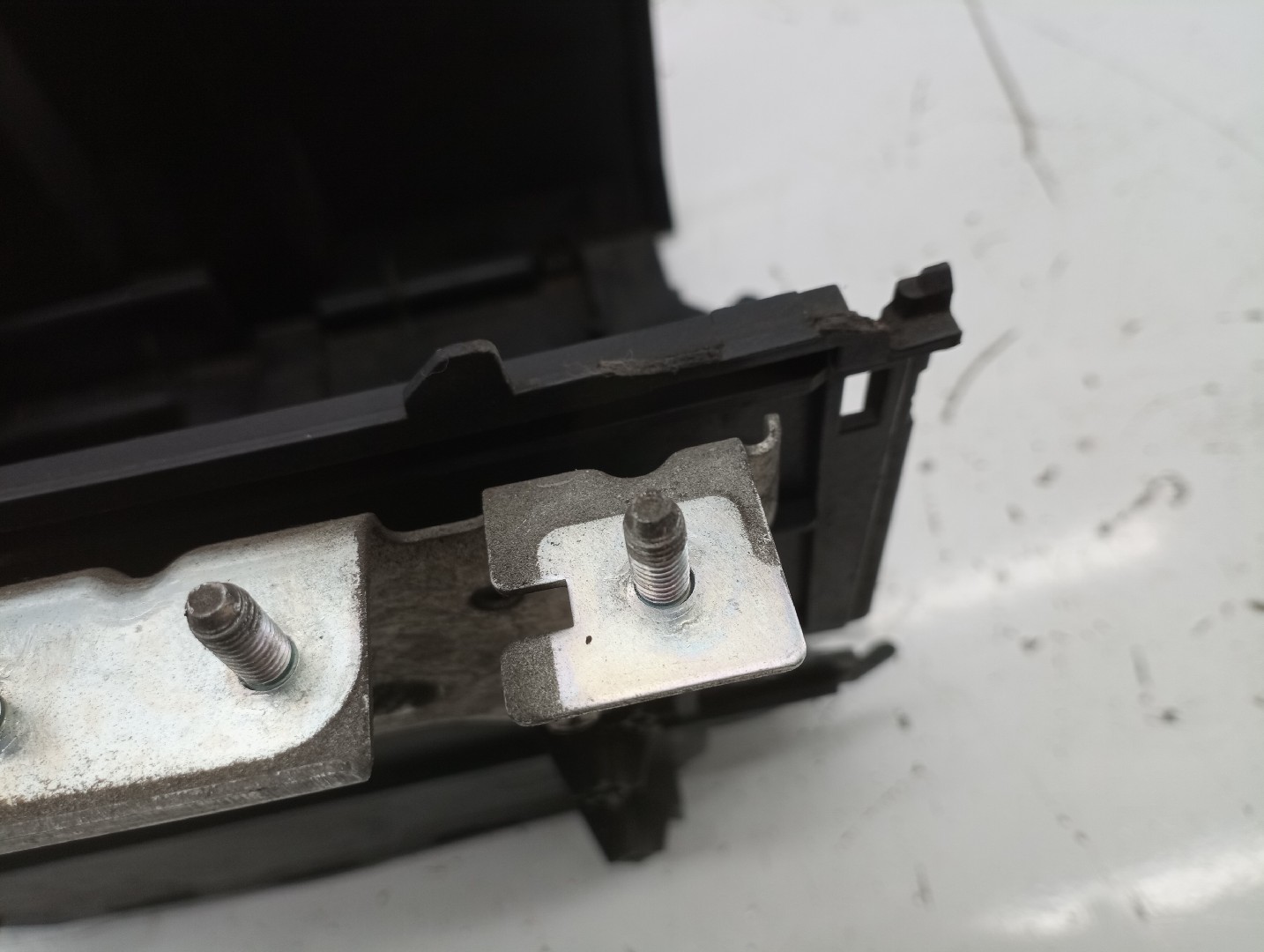 Caixa de bateria MAZDA 3 (BK) | 03 - 09 Imagem-1