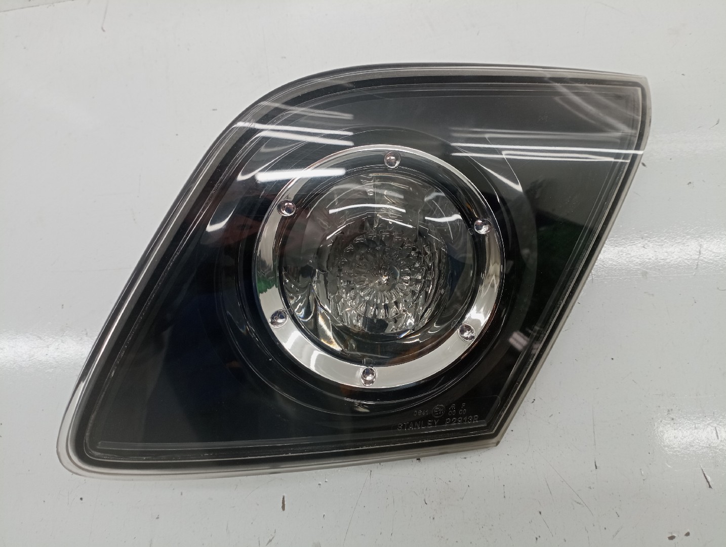 Farolim da Mala Direito MAZDA 3 (BK) | 03 - 09