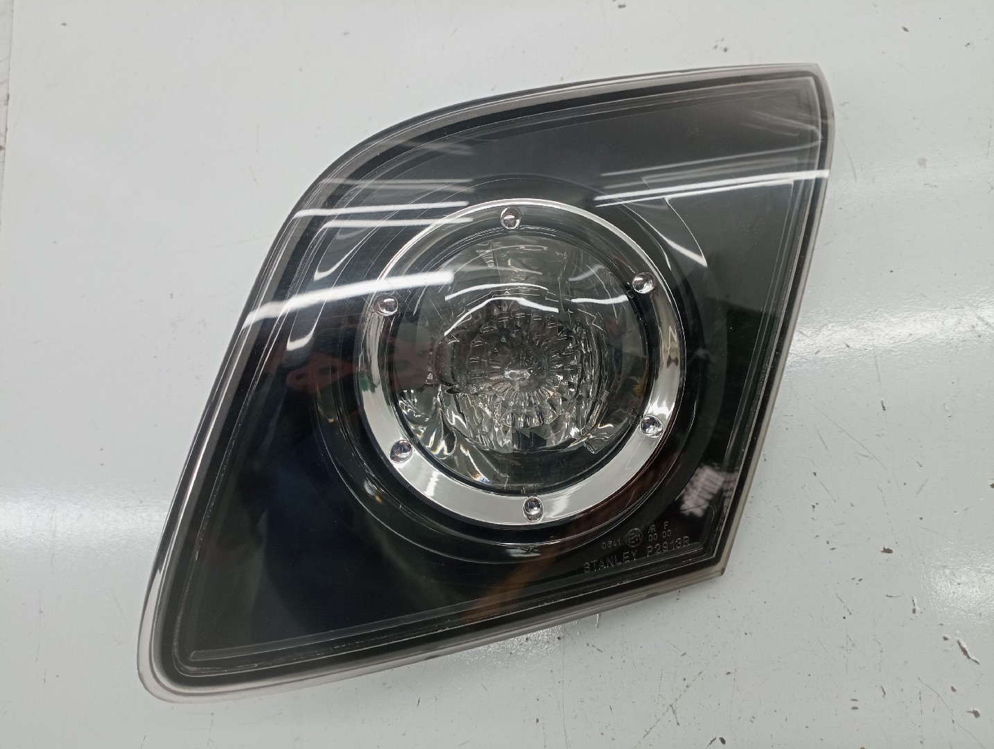 Farolim da Mala Direito MAZDA 3 (BK) | 03 - 09 Imagem-4