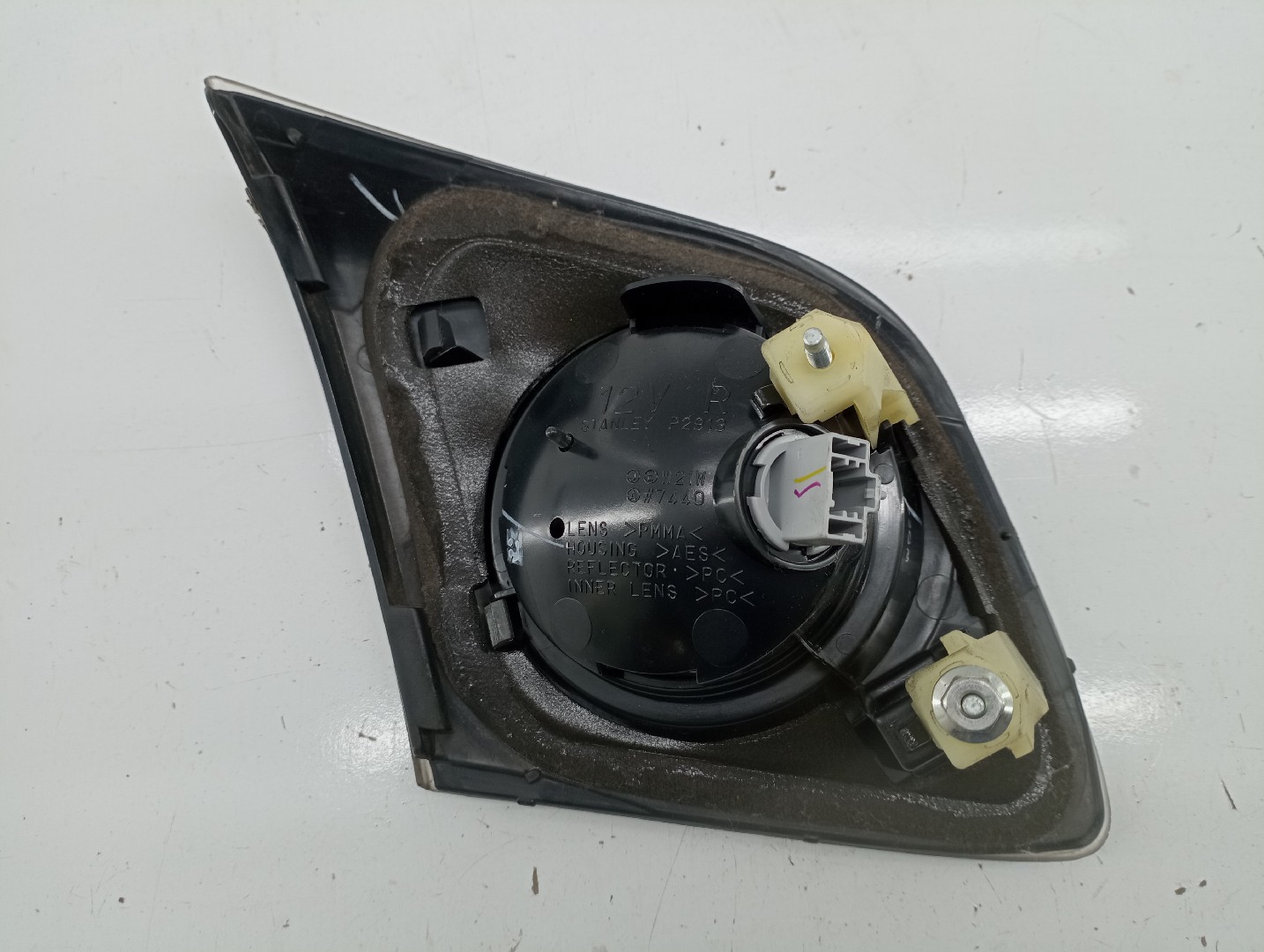 Farolim da Mala Direito MAZDA 3 (BK) | 03 - 09 Imagem-1