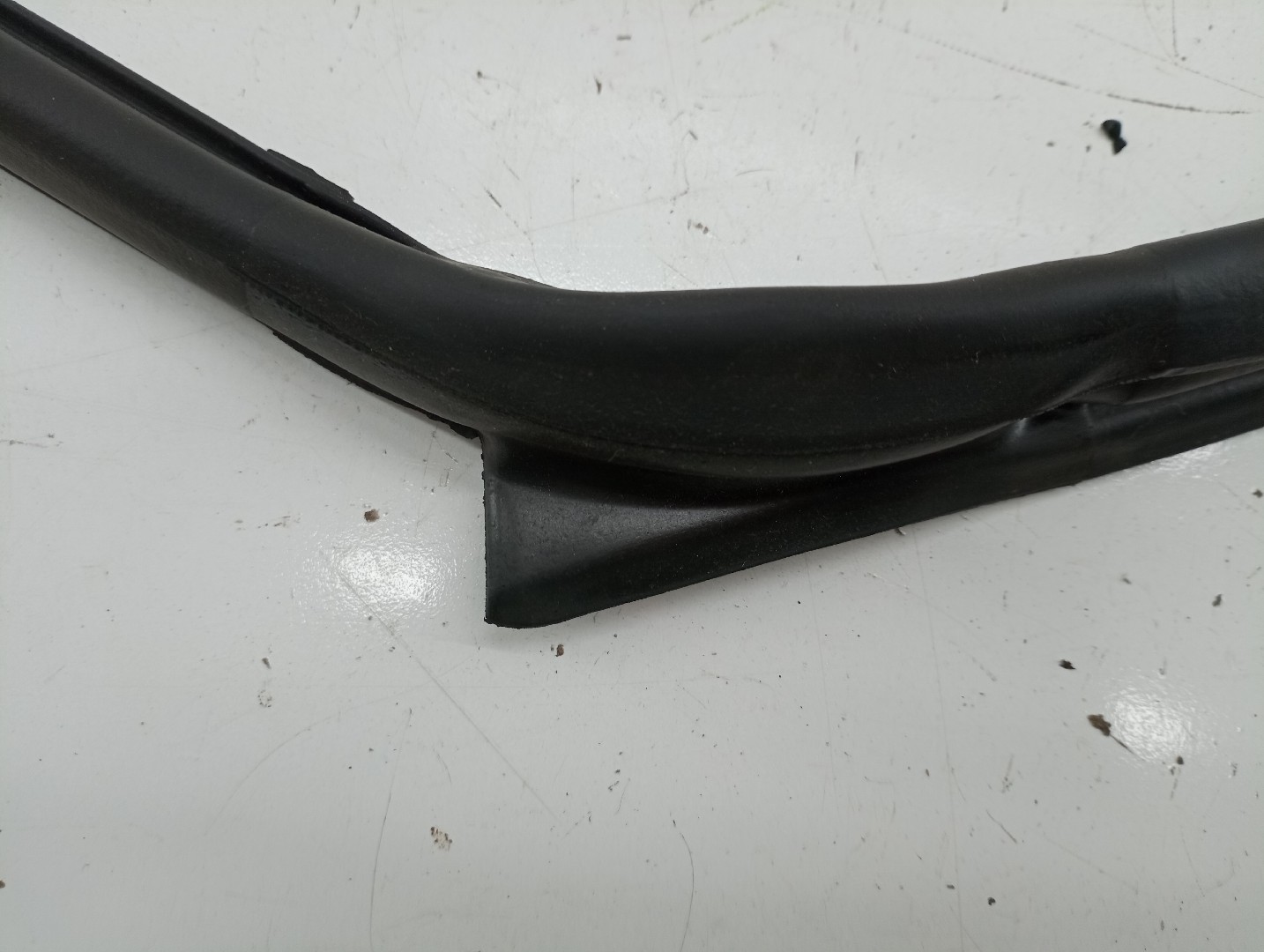 Borracha Porta Tras Esquerdo MAZDA 3 (BK) | 03 - 09 Imagem-2