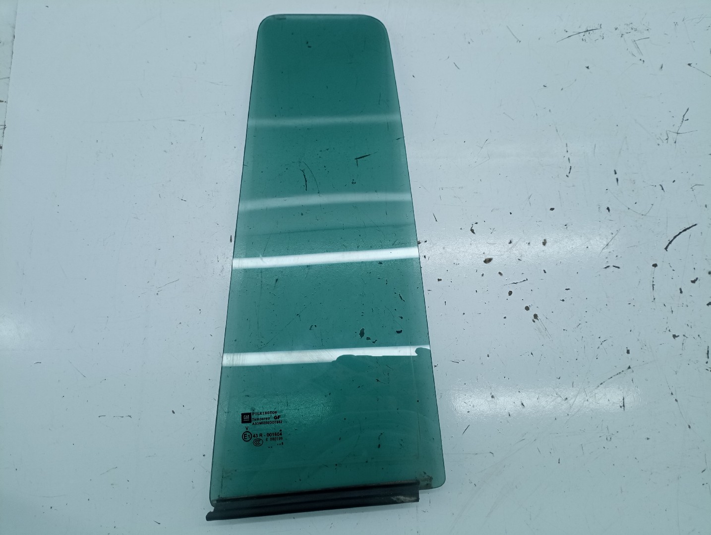 Vidro Traseiro Pequeno Esquerdo VAUXHALL ZAFIRA II (B) (A05) | 05 - 14