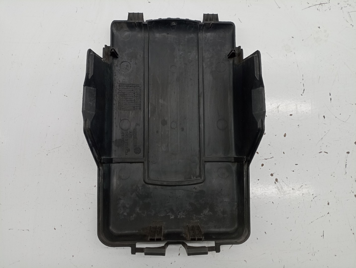 Tampa de bateria VOLKSWAGEN PASSAT (3C2) | 05 - 10 Imagem-1
