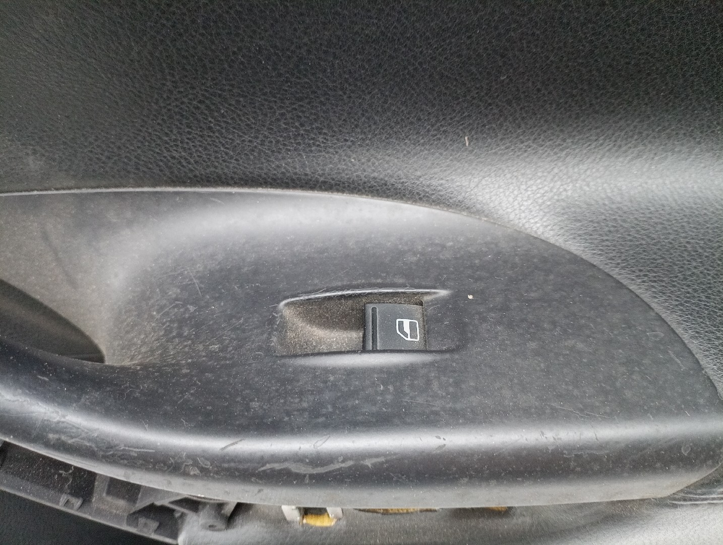 Quartela de porta trás direita VOLKSWAGEN PASSAT (3C2) | 05 - 10 Imagem-2