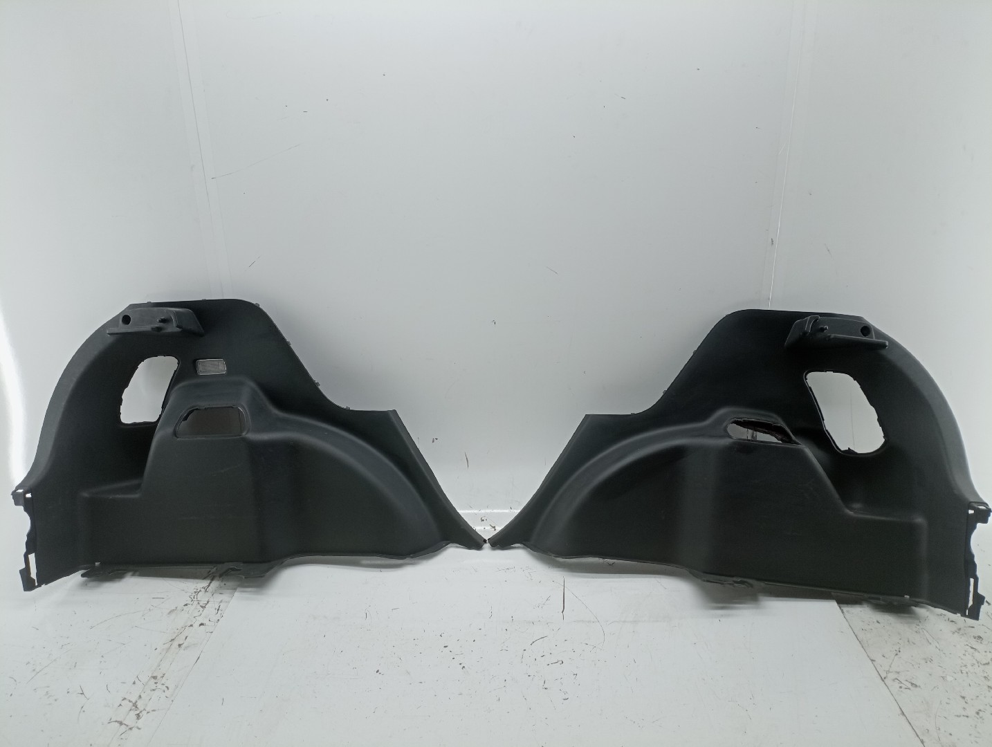 Revestimento direito e esquerdo da mala TOYOTA YARIS (_P9_) | 05 - 14