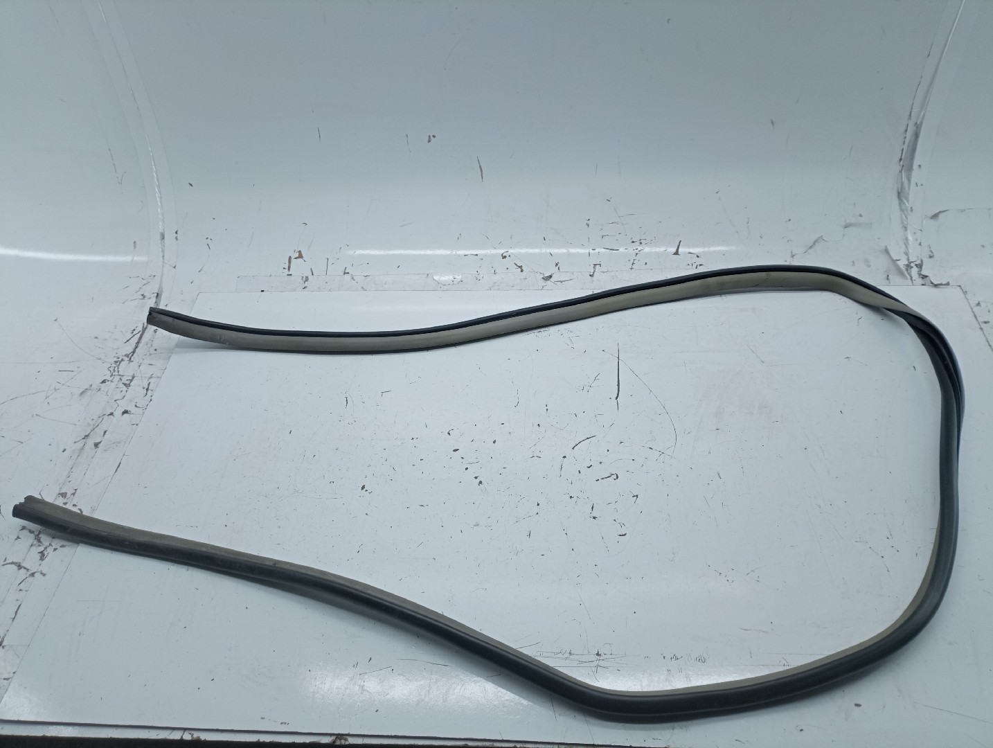 Borracha Porta Tras Esquerdo TOYOTA YARIS (_P9_) | 05 - 14