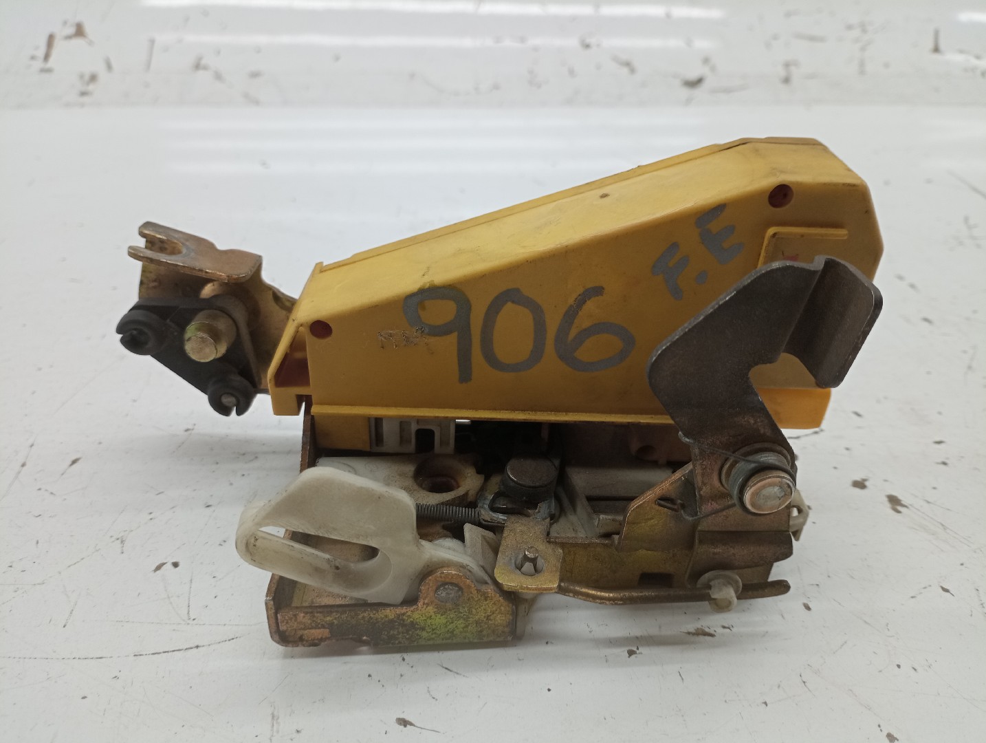 Fecho da Porta Frente Esquerdo FORD ESCORT 91 Express (AVF) | 90 - 94 Imagem-10