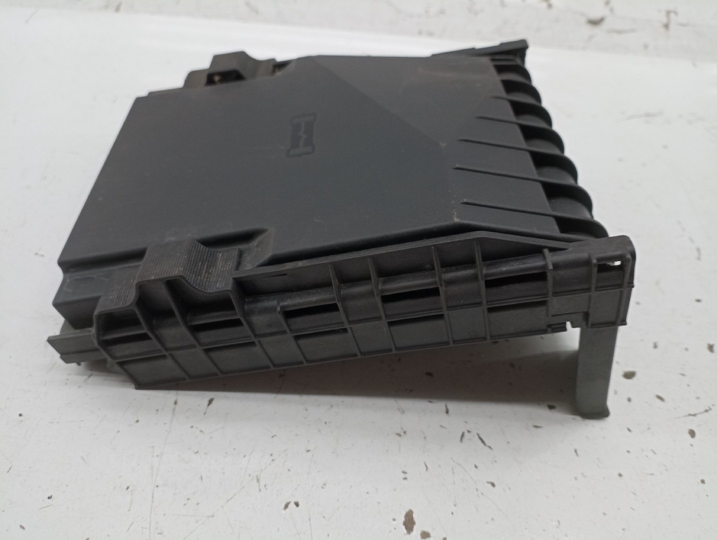Tampa de caixa de fusiveis VOLKSWAGEN GOLF V (1K1) | 03 - 09 Imagem-5