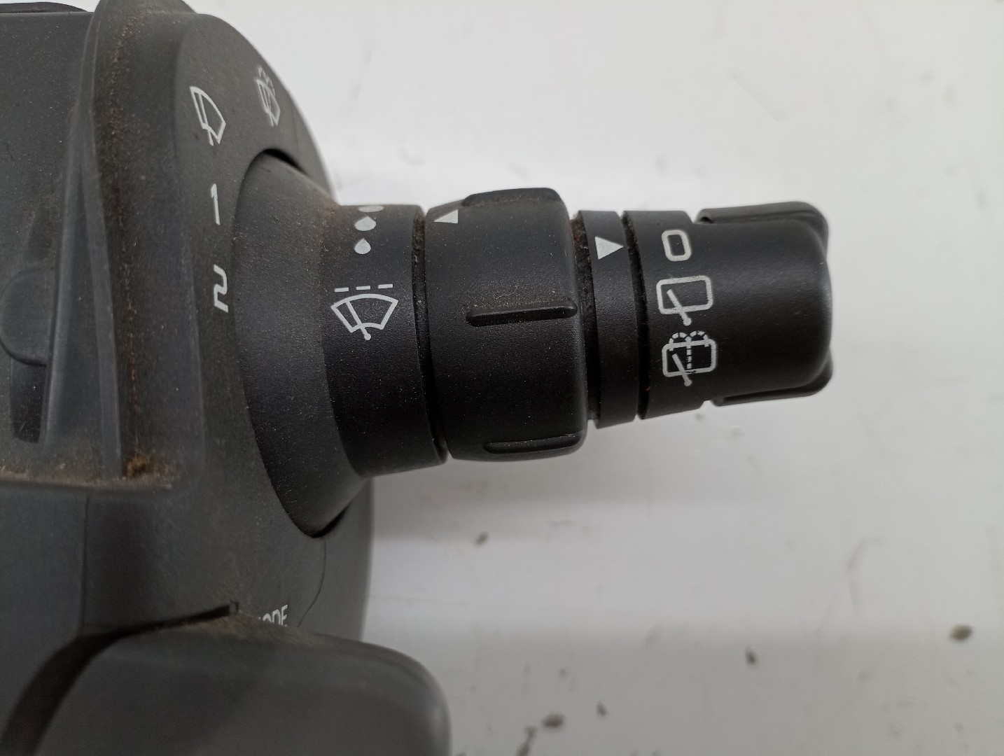 Comutador de Luzes /Piscas /Limpa Para-Brisas RENAULT CLIO III (BR0/1, CR0/1) | 05 -  Imagem-1