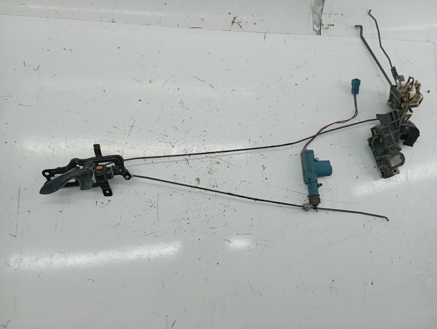 Mecanismo completo de fecho de porta da frente HYUNDAI COUPE (RD) | 96 - 02