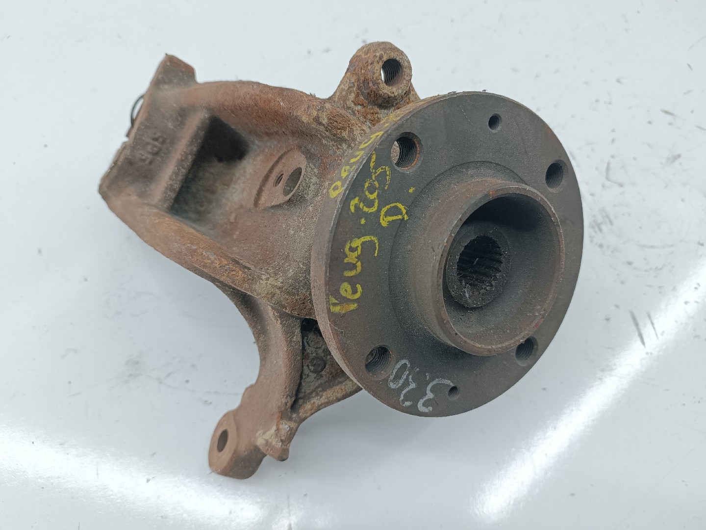 Manga de Eixo Frente direita PEUGEOT 205 I (741A/C) | 83 - 87 Imagem-1