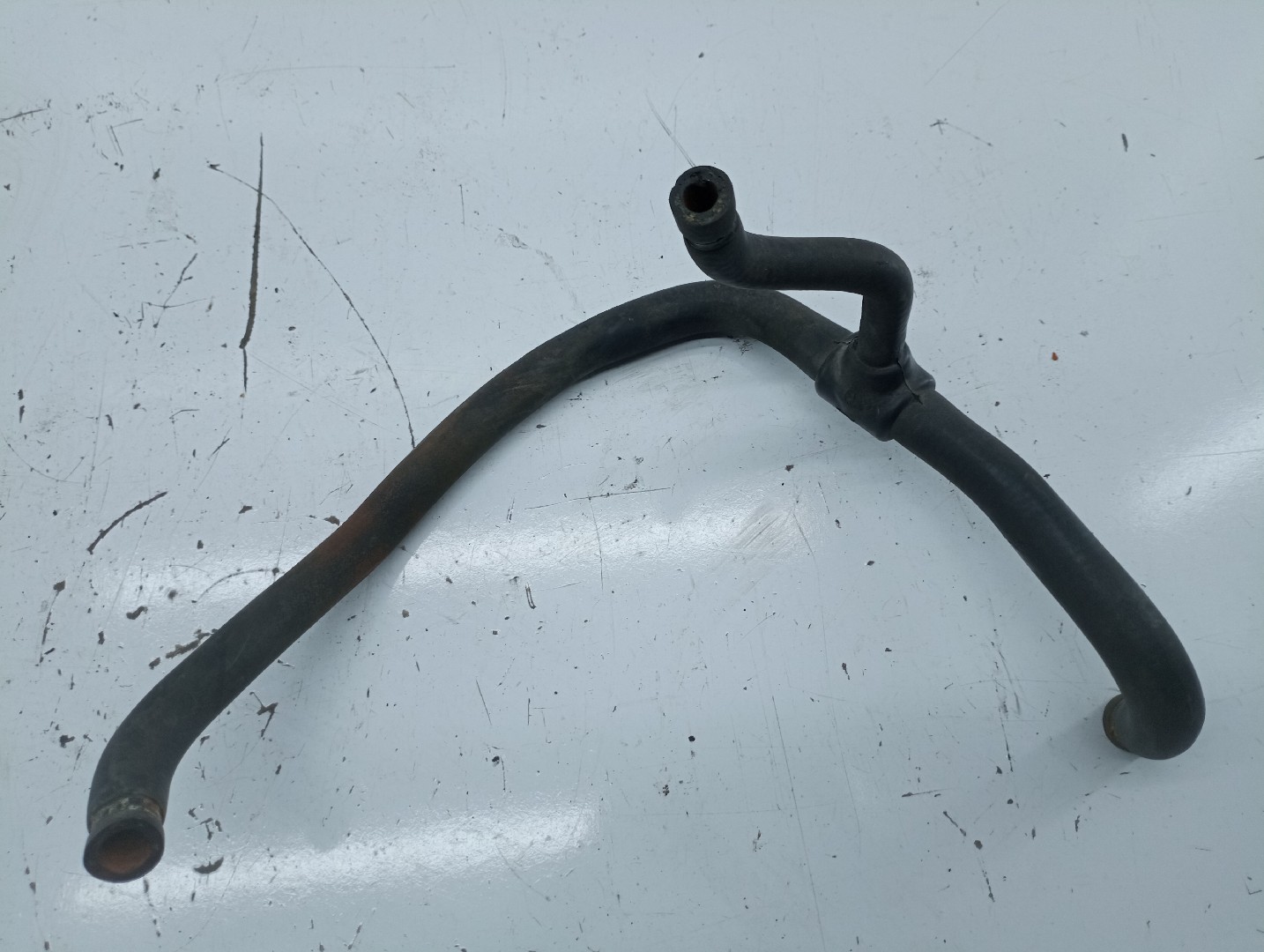 Tubo de Água VOLVO 460 L (464) | 88 - 96 Imagem-4