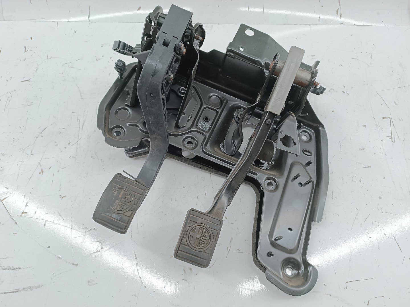Pedal de embraiagem e travão ALFA ROMEO 159 (939_) | 05 - 12