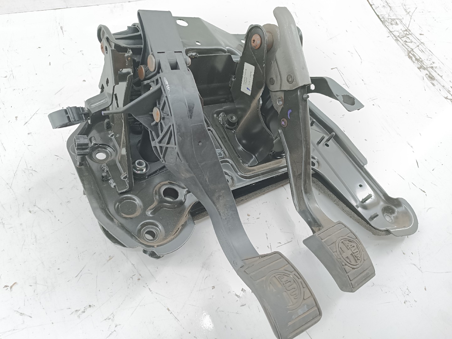 Pedal de embraiagem e travão ALFA ROMEO 159 (939_) | 05 - 12 Imagem-3