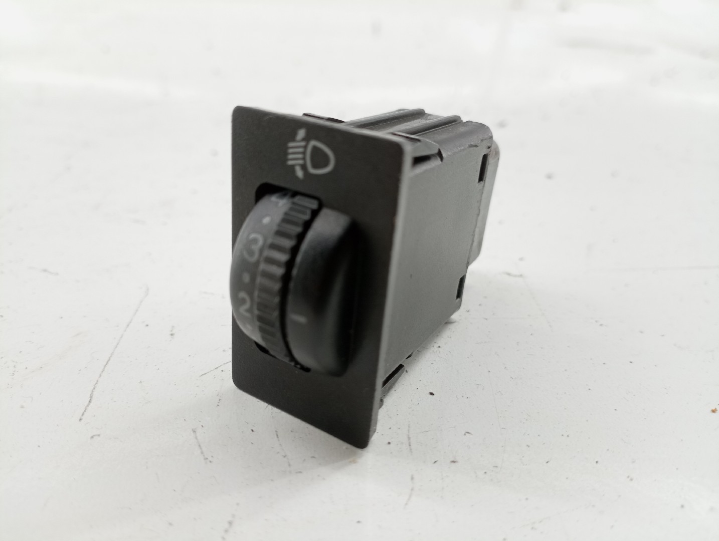 Regulador de luzes TOYOTA AVENSIS (_T22_) | 97 - 03