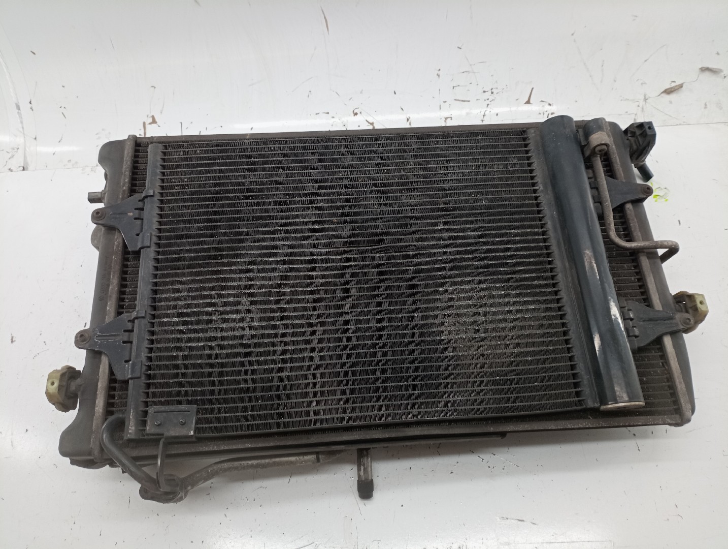 Conjunto de radiadores VOLKSWAGEN POLO (9N_) | 01 - 14