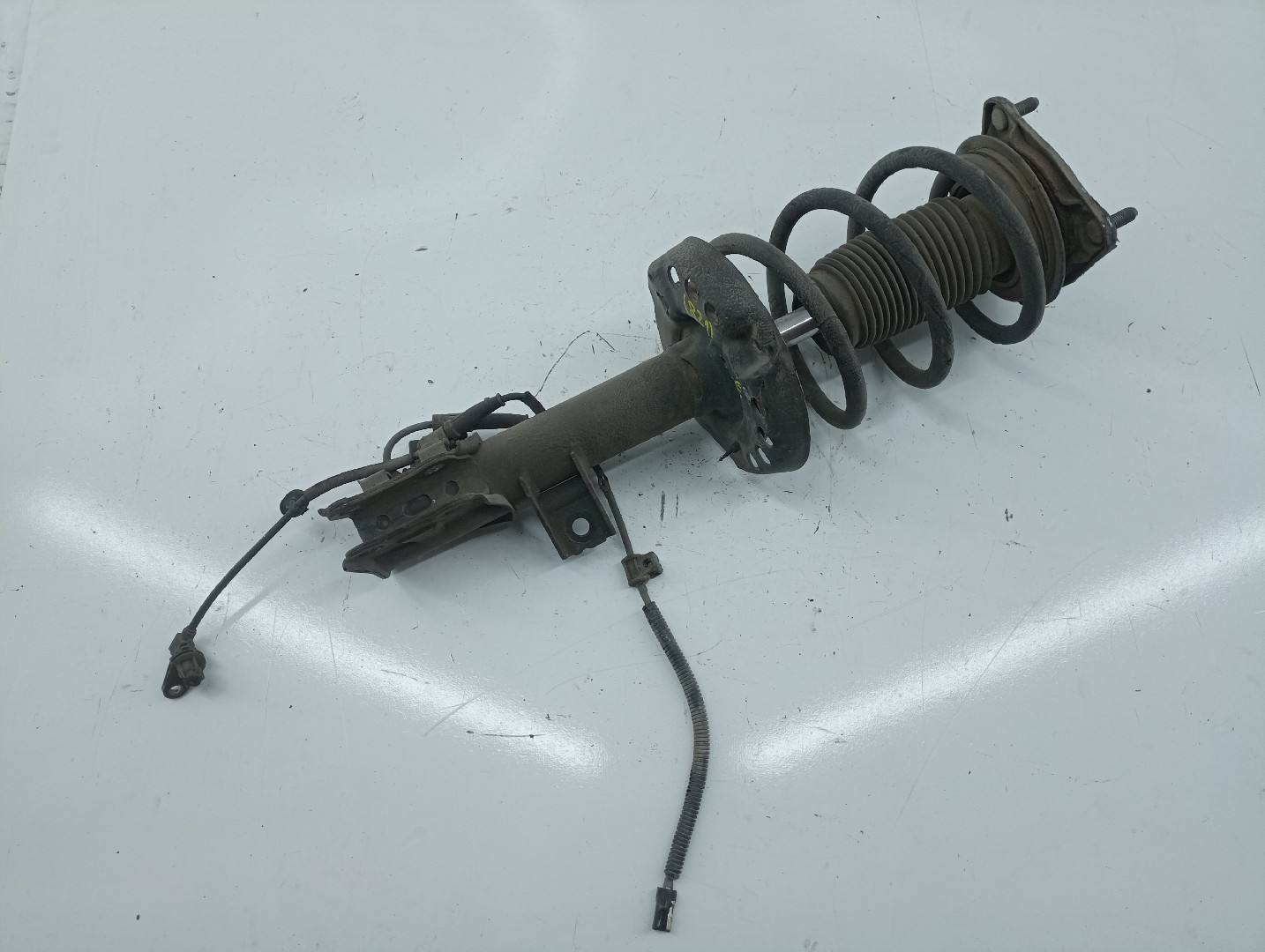 Amortecedor esquerdo KIA CEED SW (ED) | 07 - 12