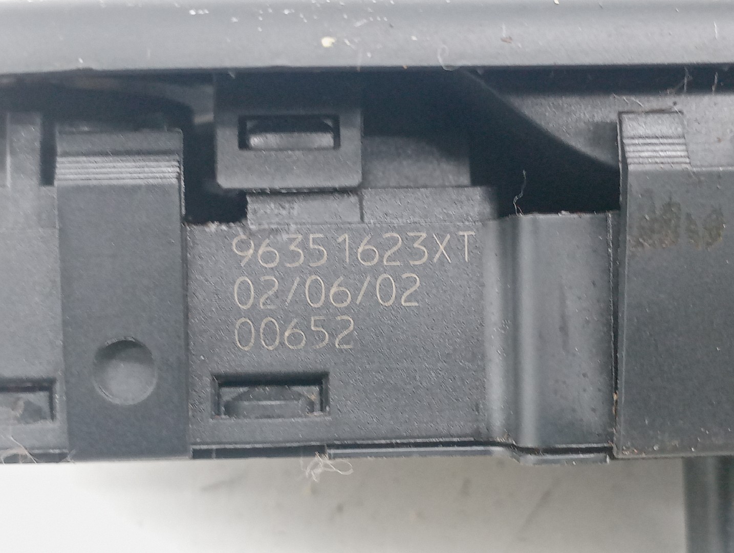 Comutador de vidro frente esquerdo PEUGEOT 307 (3A/C) | 00 - 12 Imagem-5