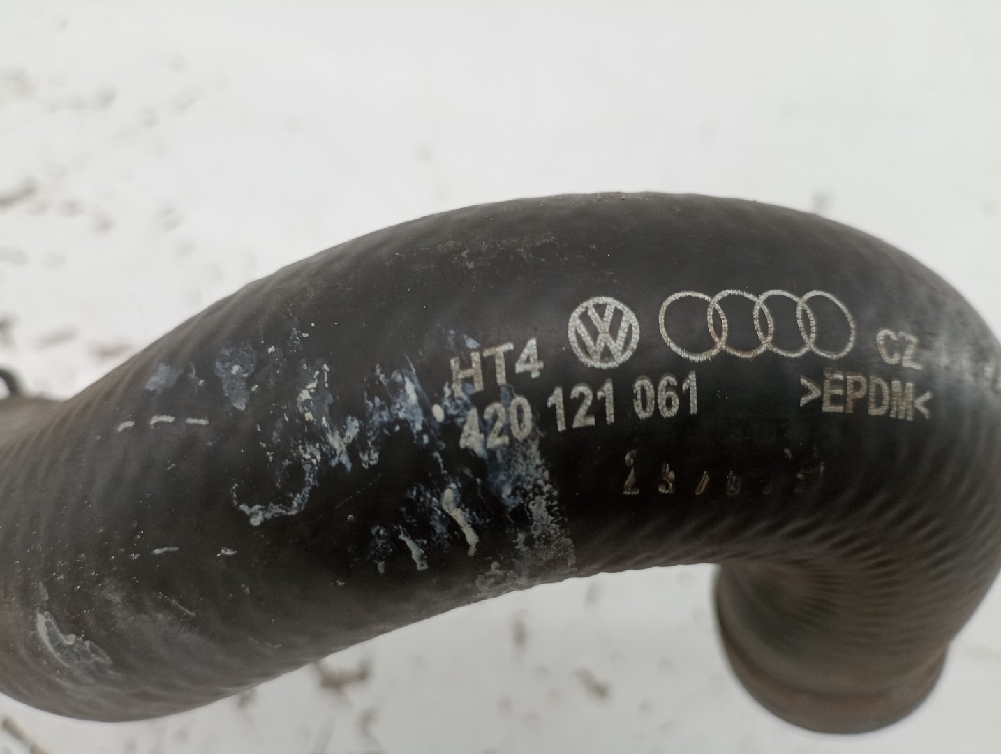 Tubo de Água AUDI R8 (422, 423) | 07 - 15 Imagem-4