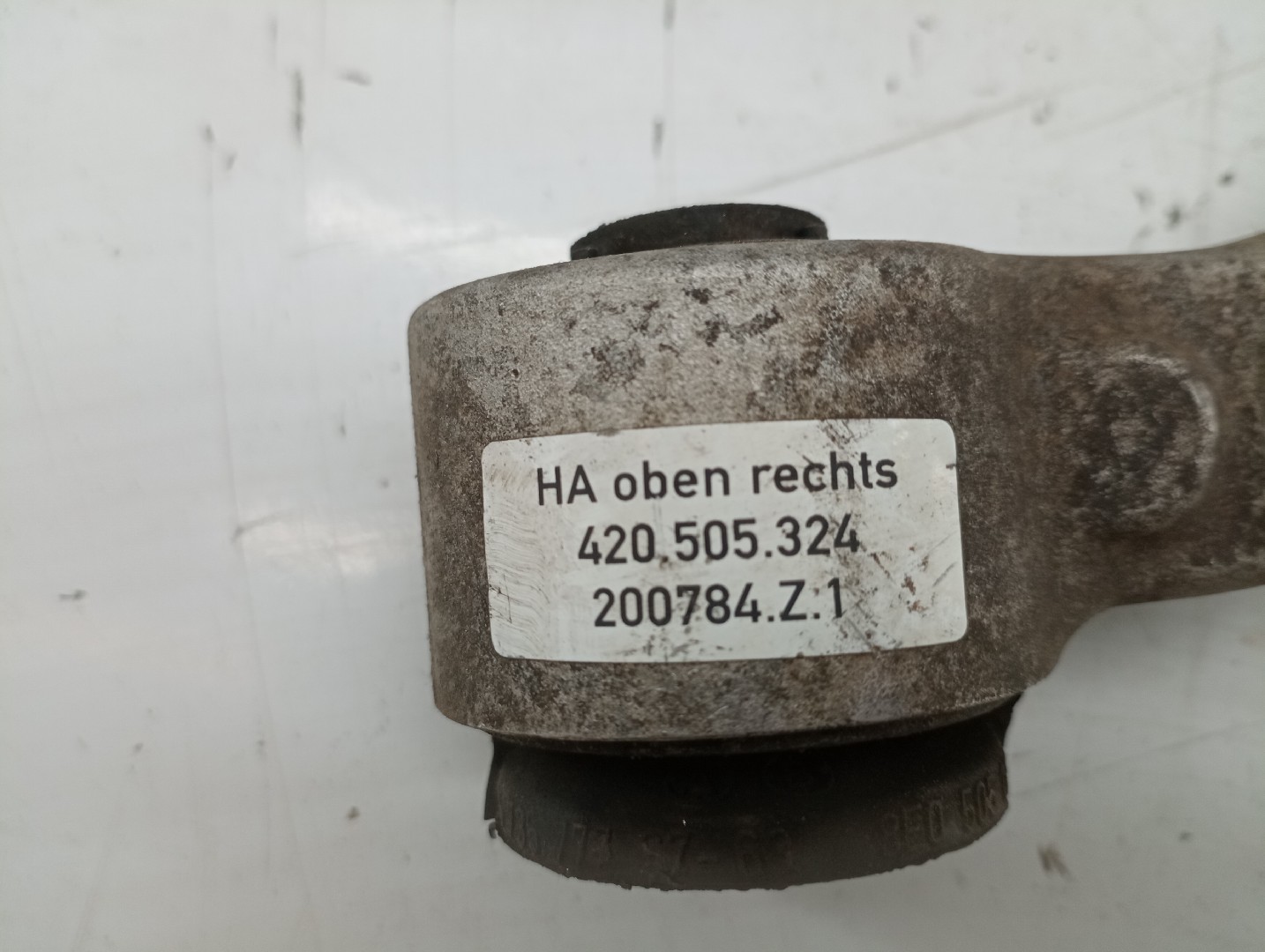 Braço de Suspensão traseiro direito AUDI R8 (422, 423) | 07 - 15 Imagem-1