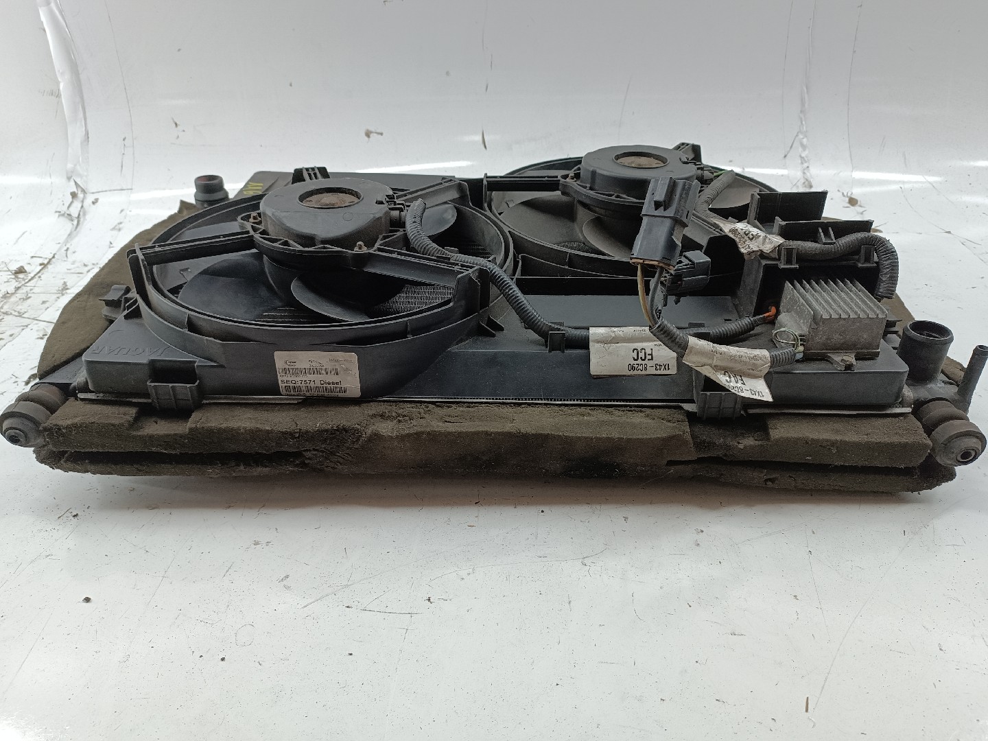 Conj. de 2/3  radiadores c/ TermoVentilador JAGUAR X-TYPE (X400) | 01 - 09 Imagem-4