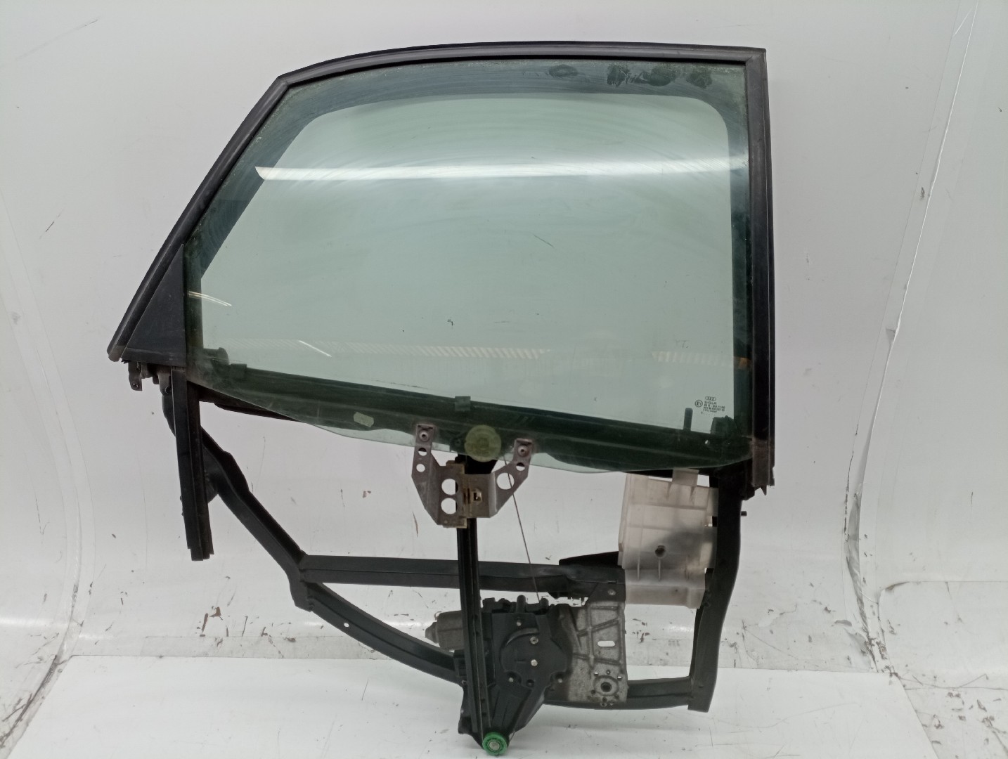 Estrutura de Porta AUDI A4 (8D2, B5) | 94 - 01 Imagem-3