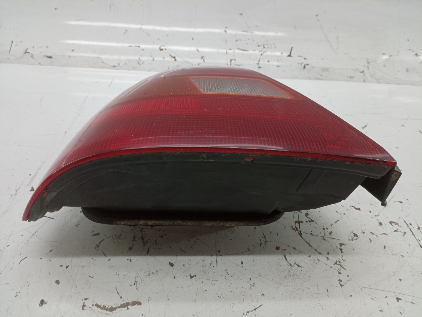 Farolim Stop Esquerdo HONDA CIVIC VI Fastback (MA, MB) | 94 - 01 Imagem-6