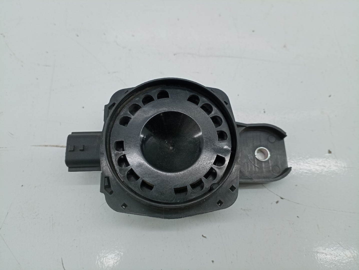 buzina de alarme  RENAULT MEGANE IV três volumes | 16 - 