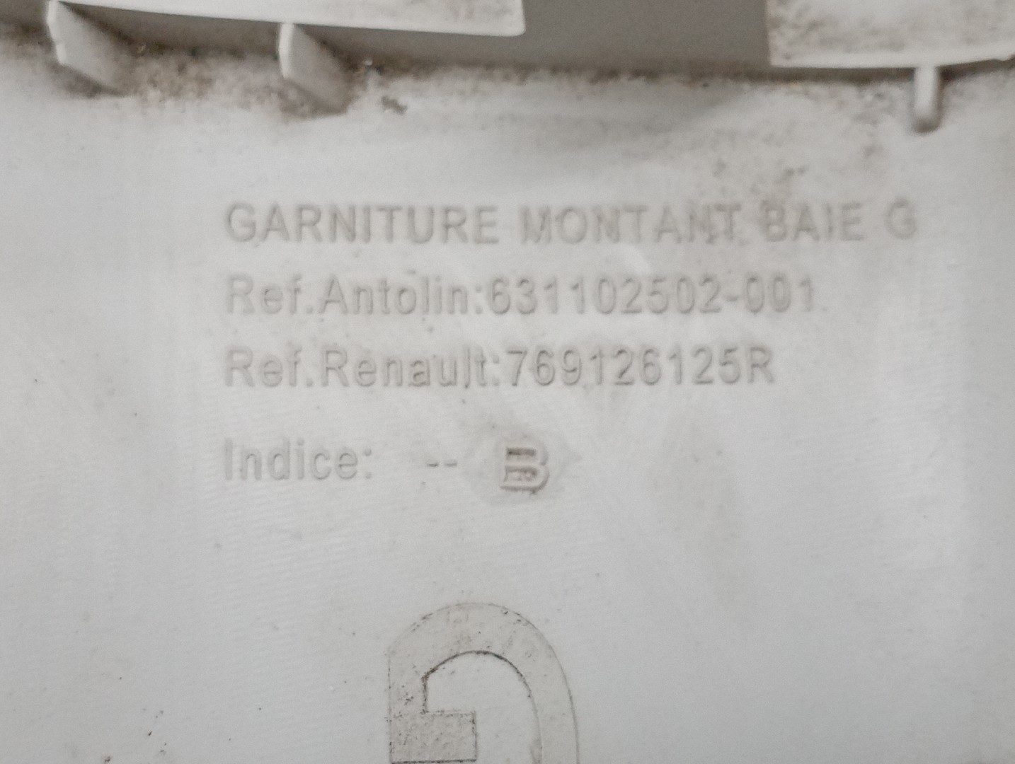 Moldura de pilar A RENAULT MEGANE IV três volumes | 16 -  Imagem-3