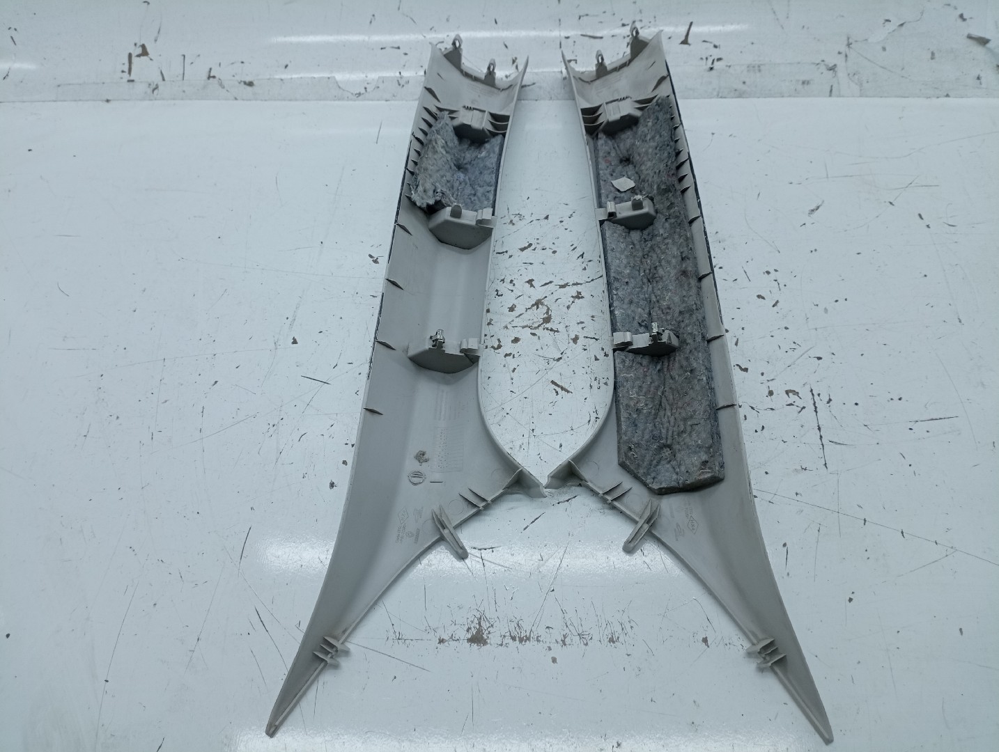 Moldura de pilar A RENAULT MEGANE IV três volumes | 16 -  Imagem-2