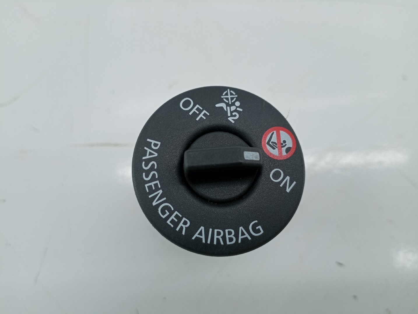 Botão de airbag de passageiro RENAULT MEGANE IV três volumes | 16 - 