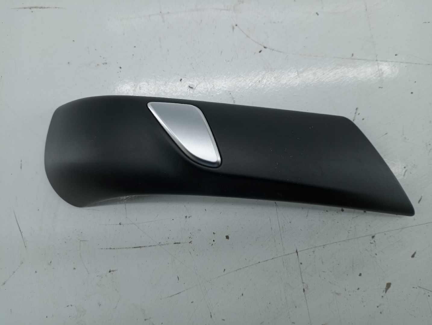 Friso da porta RENAULT MEGANE IV três volumes | 16 - 